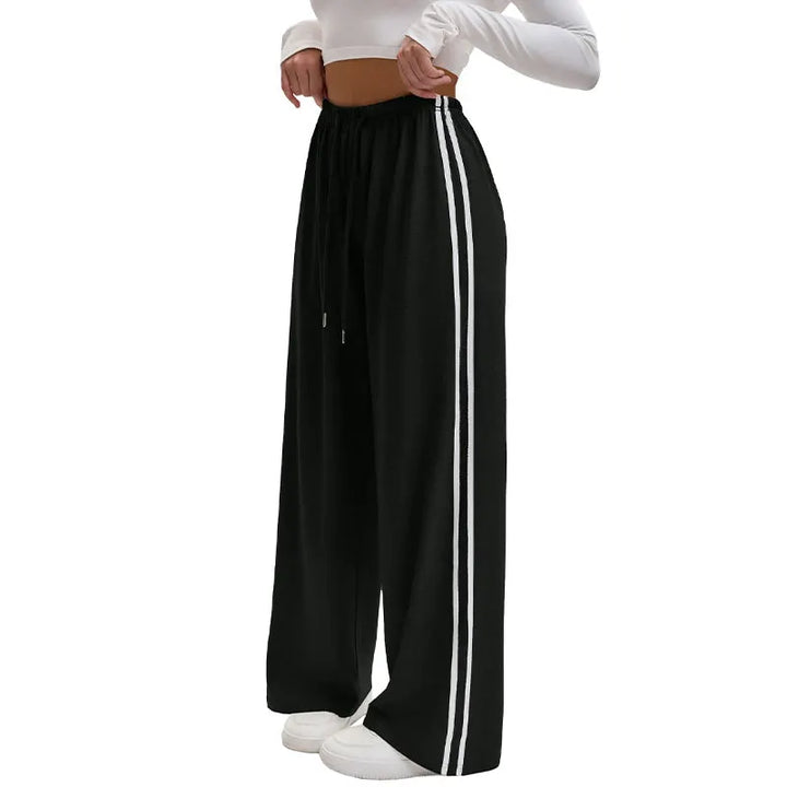 Adorielle - Sportliche, weite Hose mit Streifen