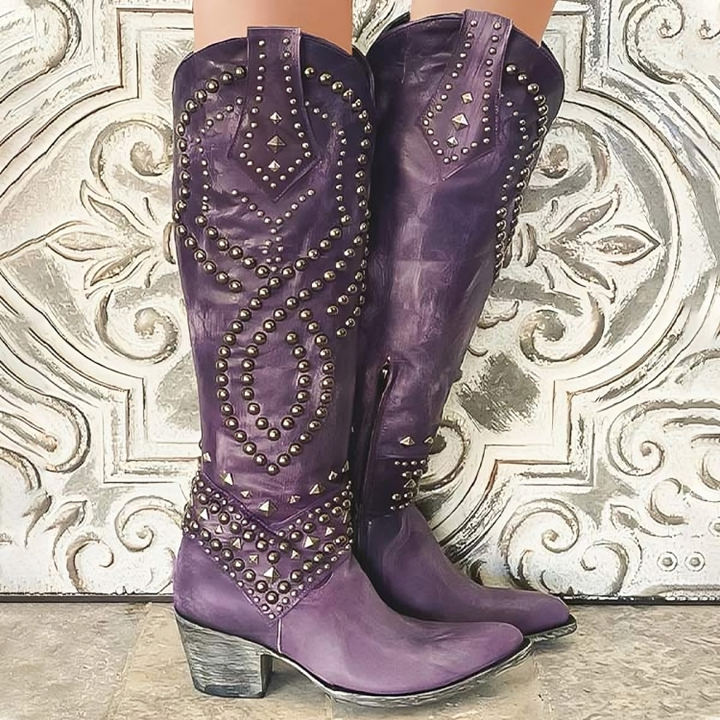 Sylverelle - Nietenbesetzte Westernstiefel im Vintage-Stil