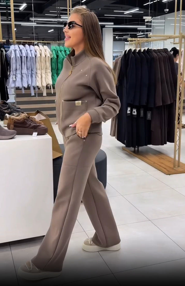 Floranique - Set mit weicher Haptik: kurz geschnittene Jacke mit Reissverschluss und weite Hose