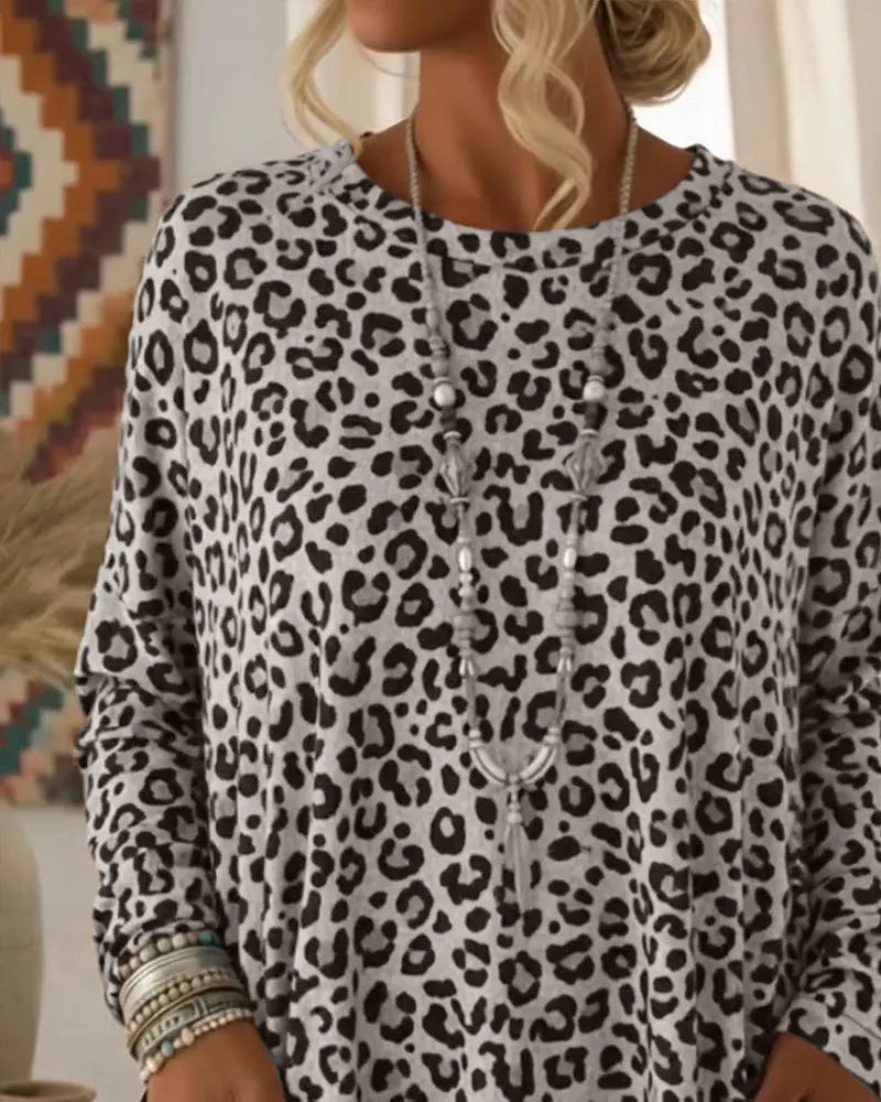 Calivelle - Langarmshirt mit Soft-Touch und Leo-Print