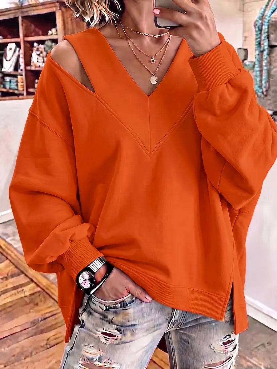 Aurelia - Soft-Touch-Sweatshirt mit Cut-out am V-Ausschnitt