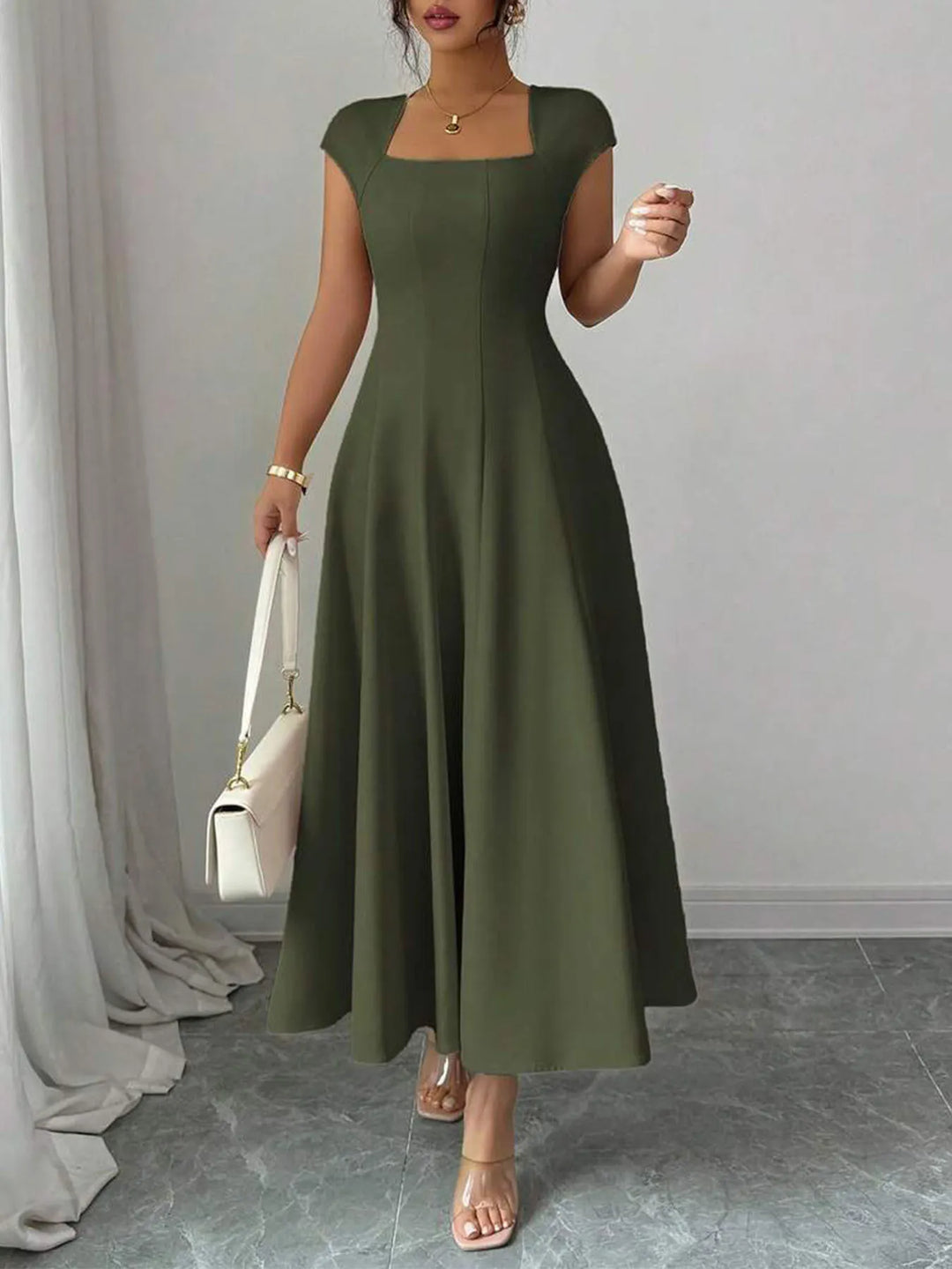 Ysolenne - Midikleid mit zartem V-Ausschnitt
