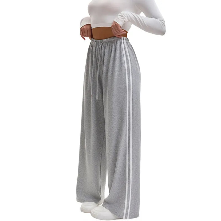 Adorielle - Sportliche, weite Hose mit Streifen