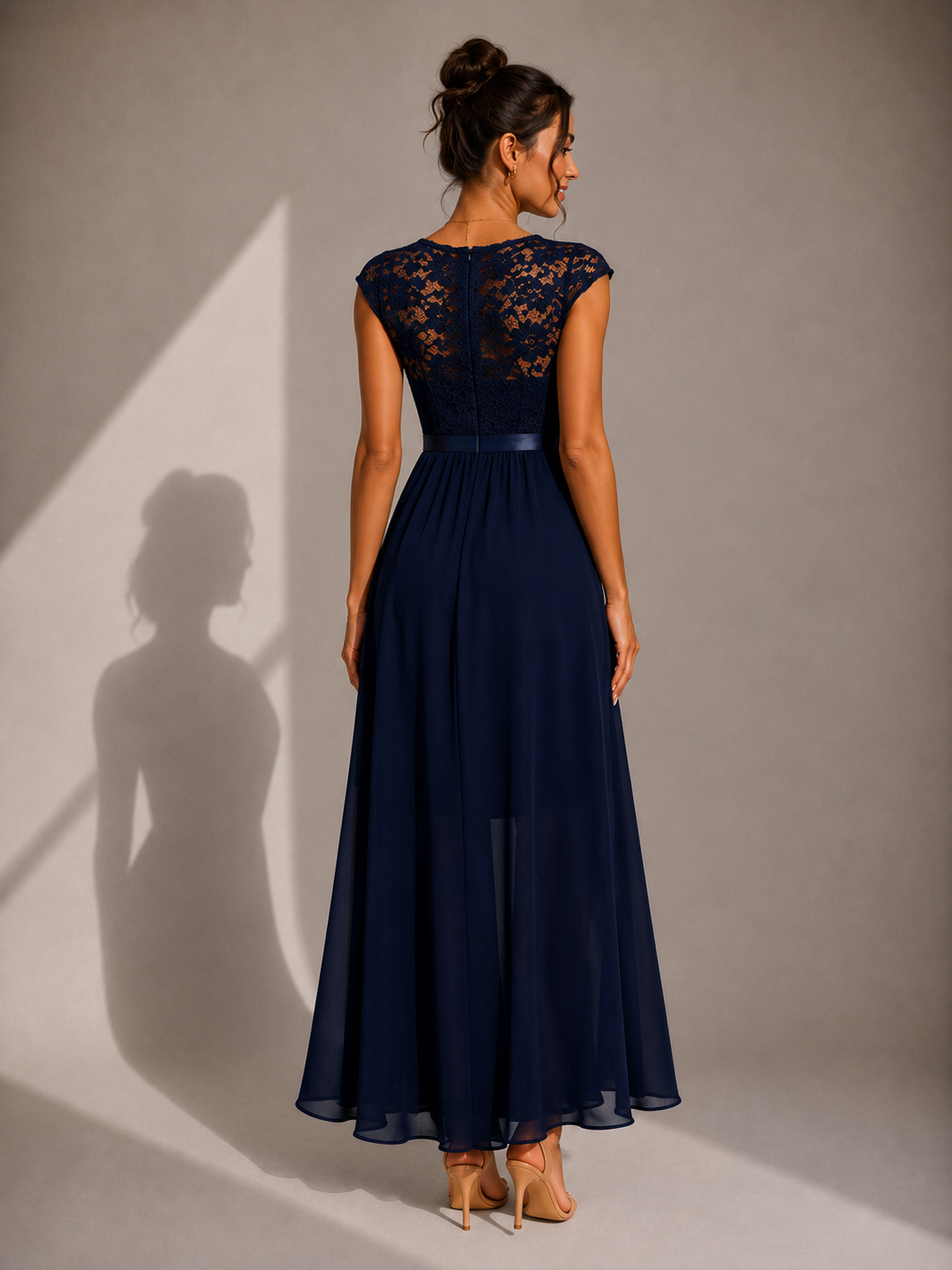 Winsome - Fliessendes A-Linien-Maxikleid