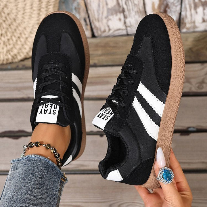 Calanthe - Leichte Sneaker mit flacher Silhouette