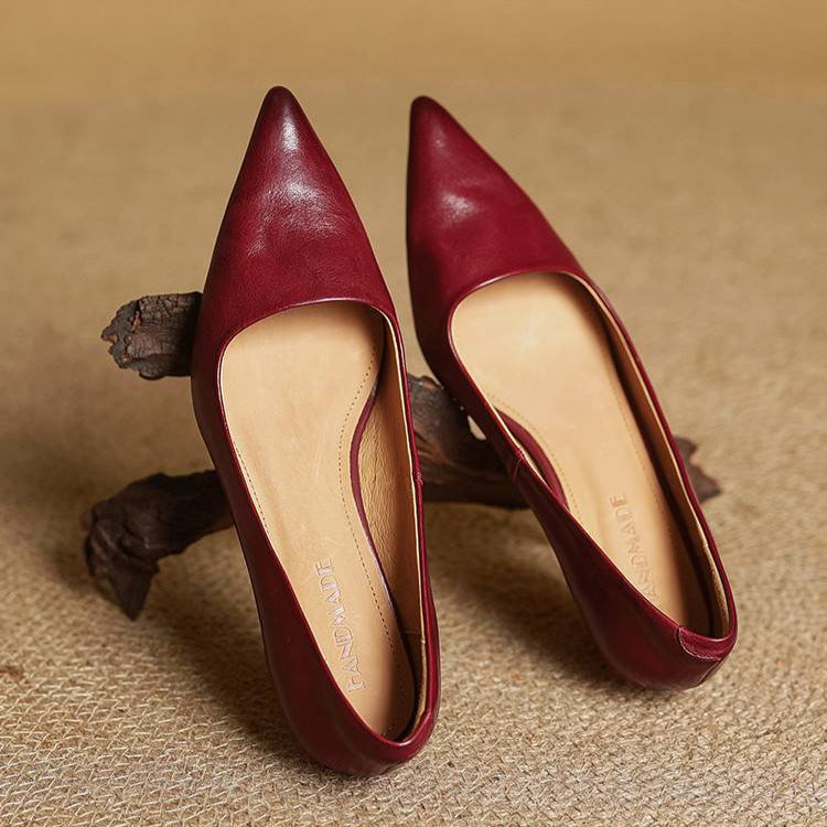 Serelina - Elegante spitz zulaufende Kitten-Heel-Pumps