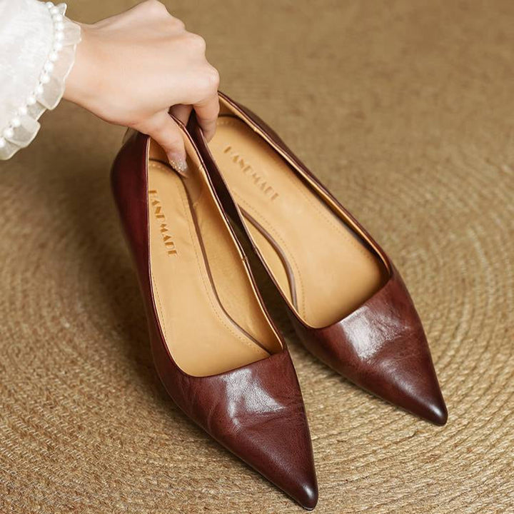 Serelina - Elegante spitz zulaufende Kitten-Heel-Pumps