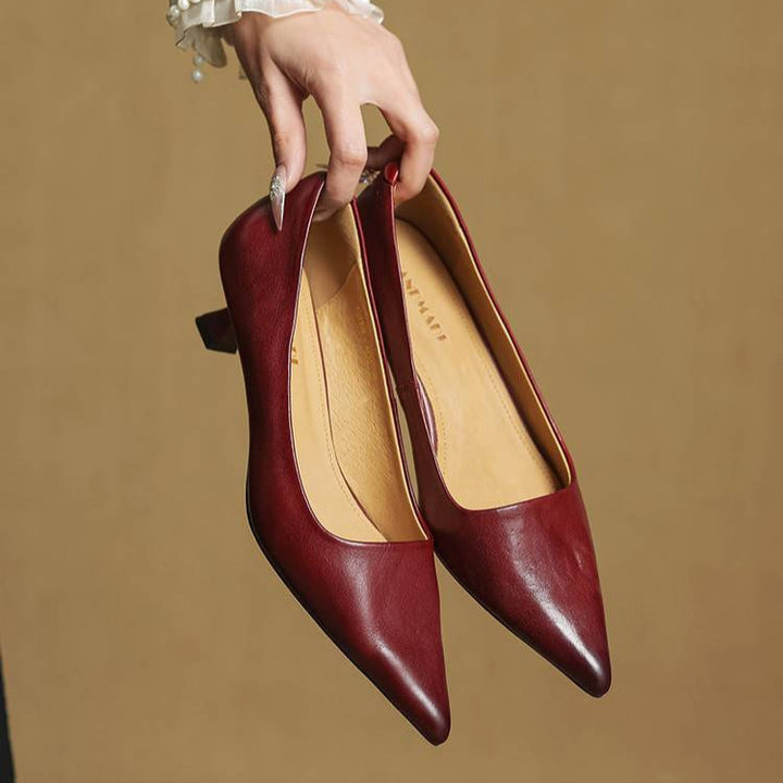 Serelina - Elegante spitz zulaufende Kitten-Heel-Pumps