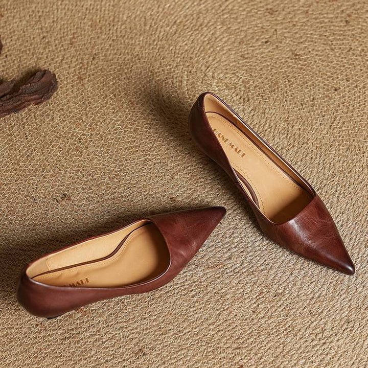 Serelina - Elegante spitz zulaufende Kitten-Heel-Pumps