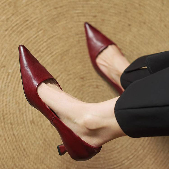 Serelina - Elegante spitz zulaufende Kitten-Heel-Pumps