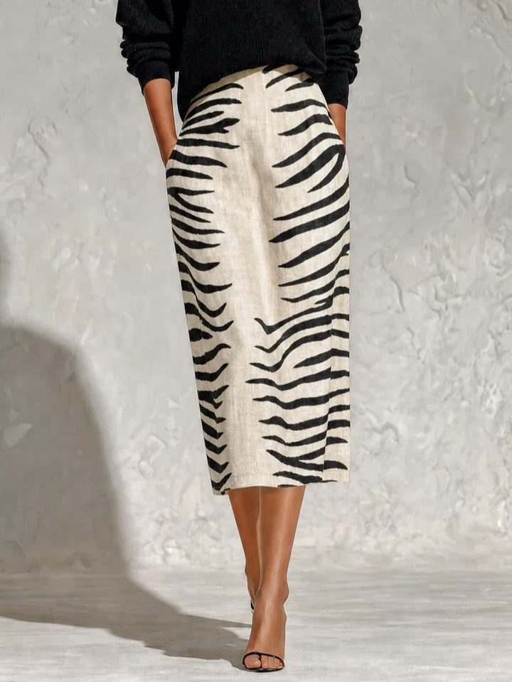 Aelyra - Strickpullover mit Soft-Touch & Midi-Jupe im Zebra-Print aus Leinen