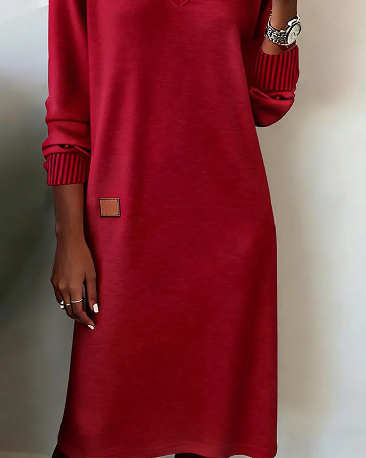 Galenique - Locker geschnittenes Strickkleid mit V-Ausschnitt