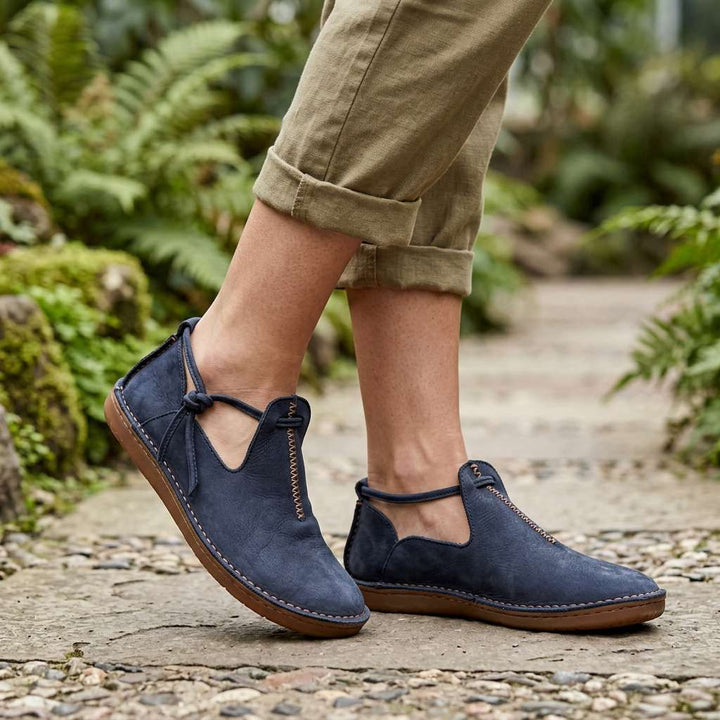 Delaina - Vintage Leder-Schnürer