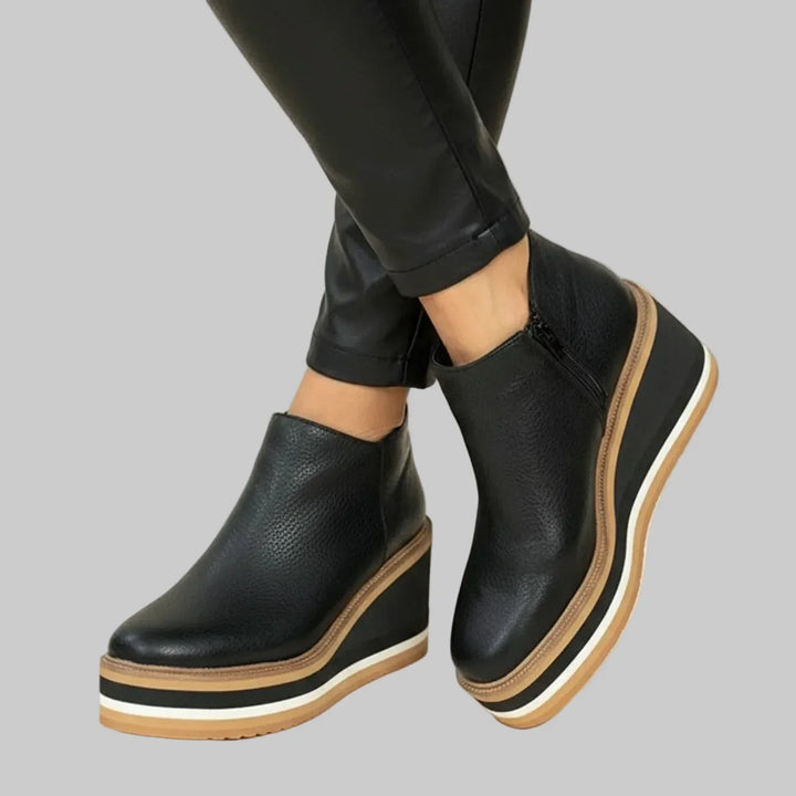 Fayloria - Komfort-Fit Keilstiefeletten